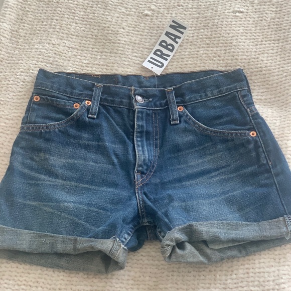 Levi’s Jean Shorts - Picture 2 of 5